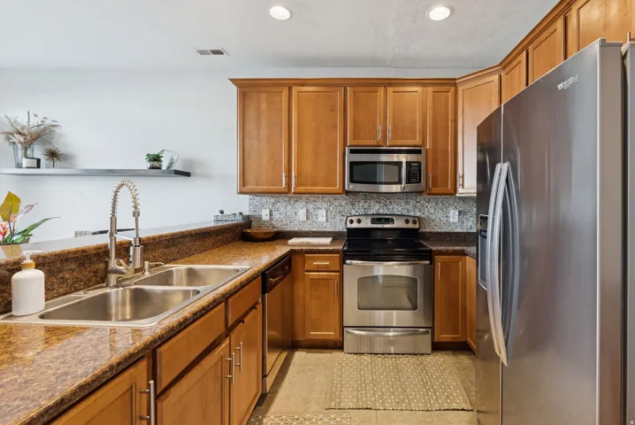 908 Halstead Dr, North Salt Lake, Utah 84054