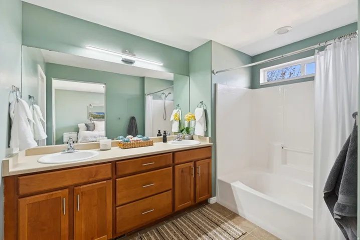 908 Halstead Dr, North Salt Lake, Utah 84054