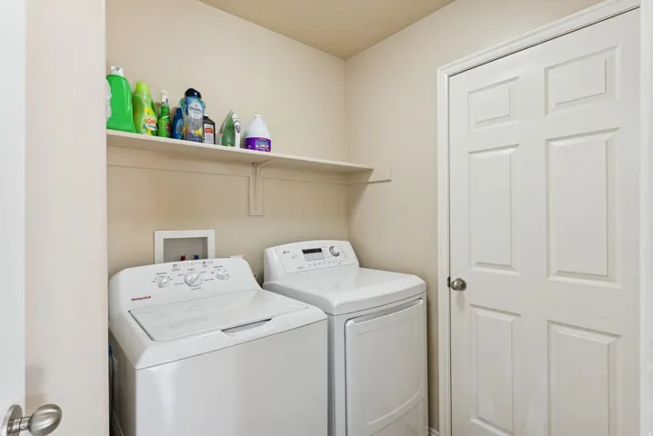908 Halstead Dr, North Salt Lake, Utah 84054