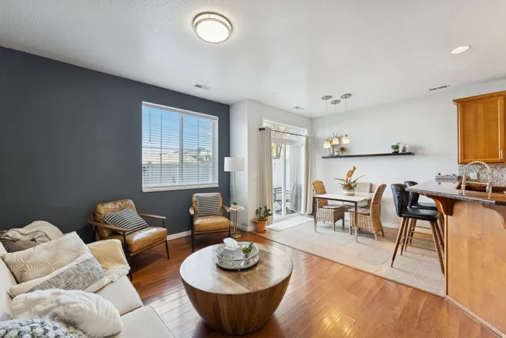 908 Halstead Dr, North Salt Lake, Utah 84054
