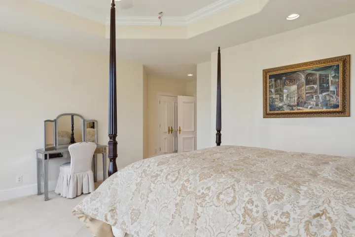 Tray ceiling with crown molding and recessed lighting