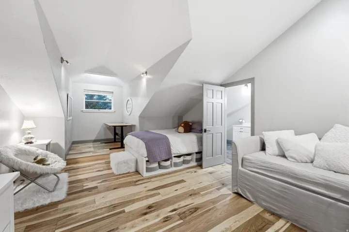 Vaulted ceilings with recessed lighting