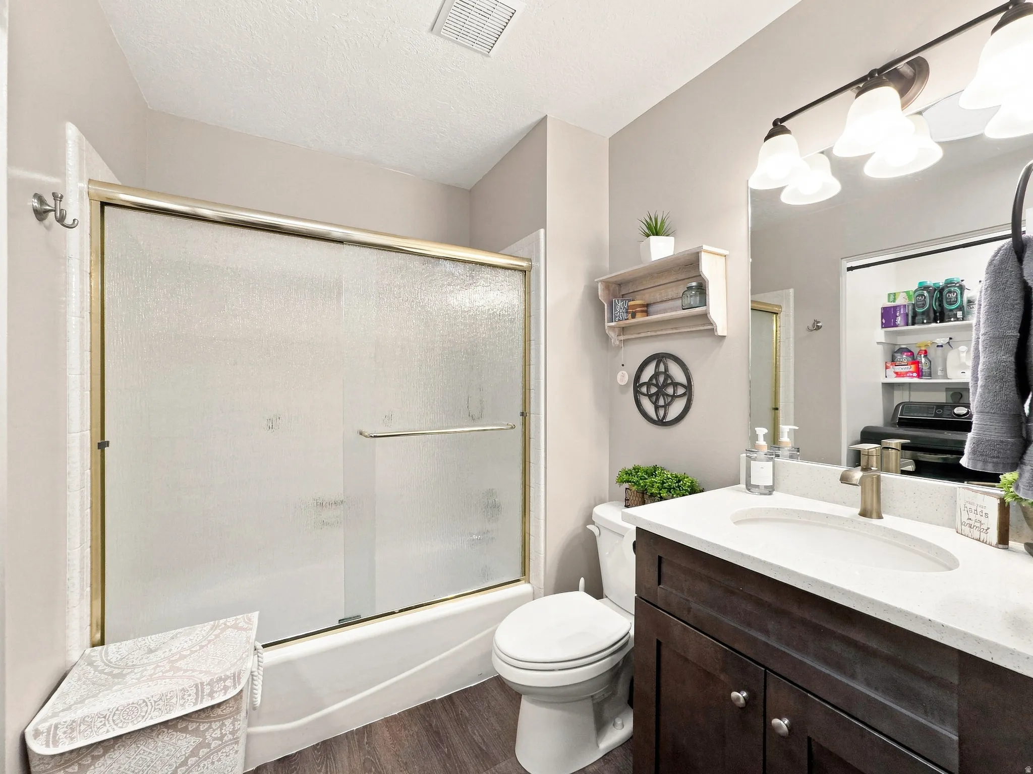 Full Bathroom Upstairs: New Cabinets, Quarts, New Lights, Toilet and Plumbing Fixtures