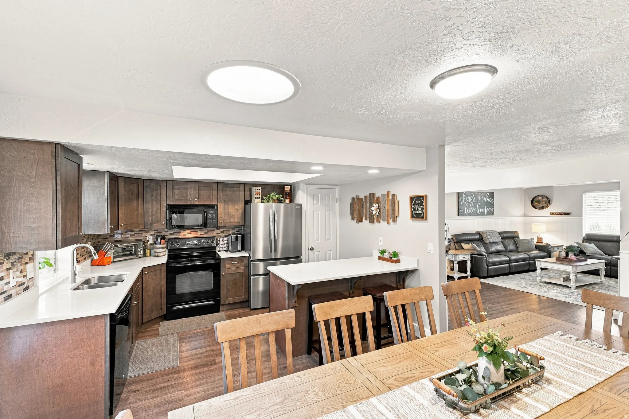 GORGEOUS Remodeled Kitchen