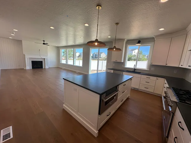 811 E 350 N #2, Salem, Utah 84653
