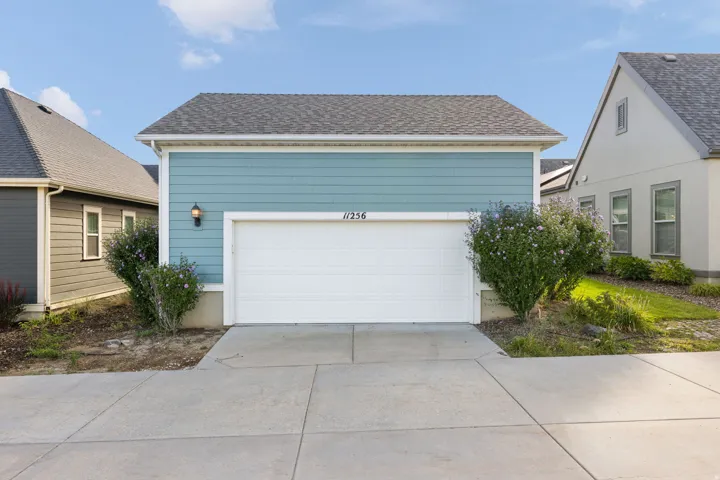 2 Car Garage