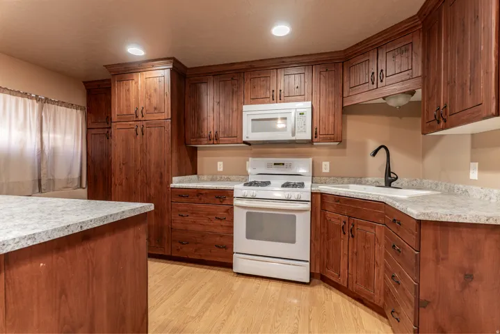 10162 S Solstice View Dr, Copperton, Utah 84006