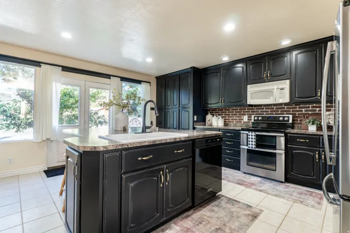 10162 S Solstice View Dr, Copperton, Utah 84006