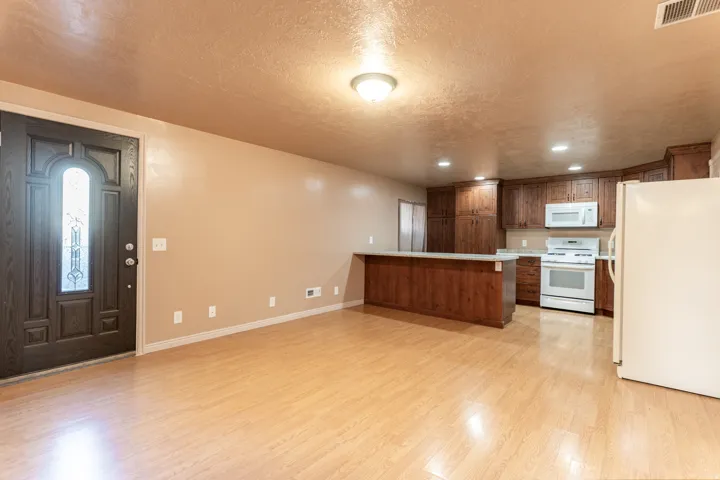 10162 S Solstice View Dr, Copperton, Utah 84006