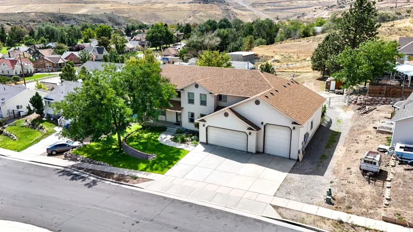 10162 S Solstice View Dr, Copperton, Utah 84006