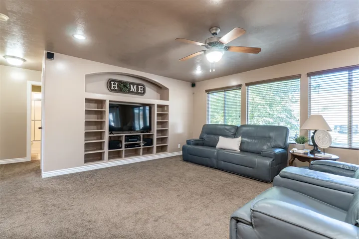 10162 S Solstice View Dr, Copperton, Utah 84006