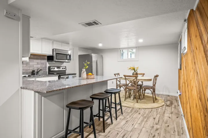 2274 E 900 S, Salt Lake City, Utah 84108
