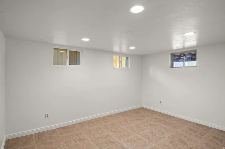 2274 E 900 S, Salt Lake City, Utah 84108