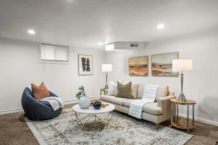 2274 E 900 S, Salt Lake City, Utah 84108