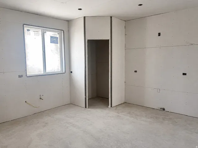 Refer to kitchen rendering for the included design finishes.