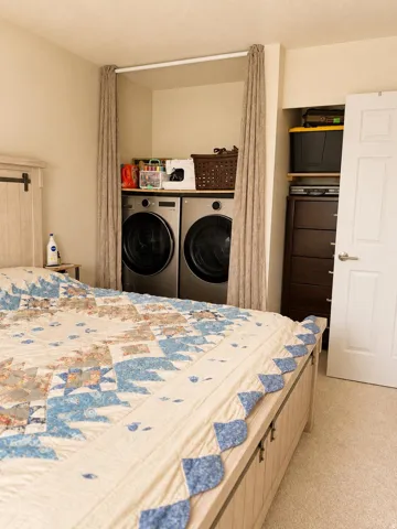 Integrated laundry appliances with shelving
