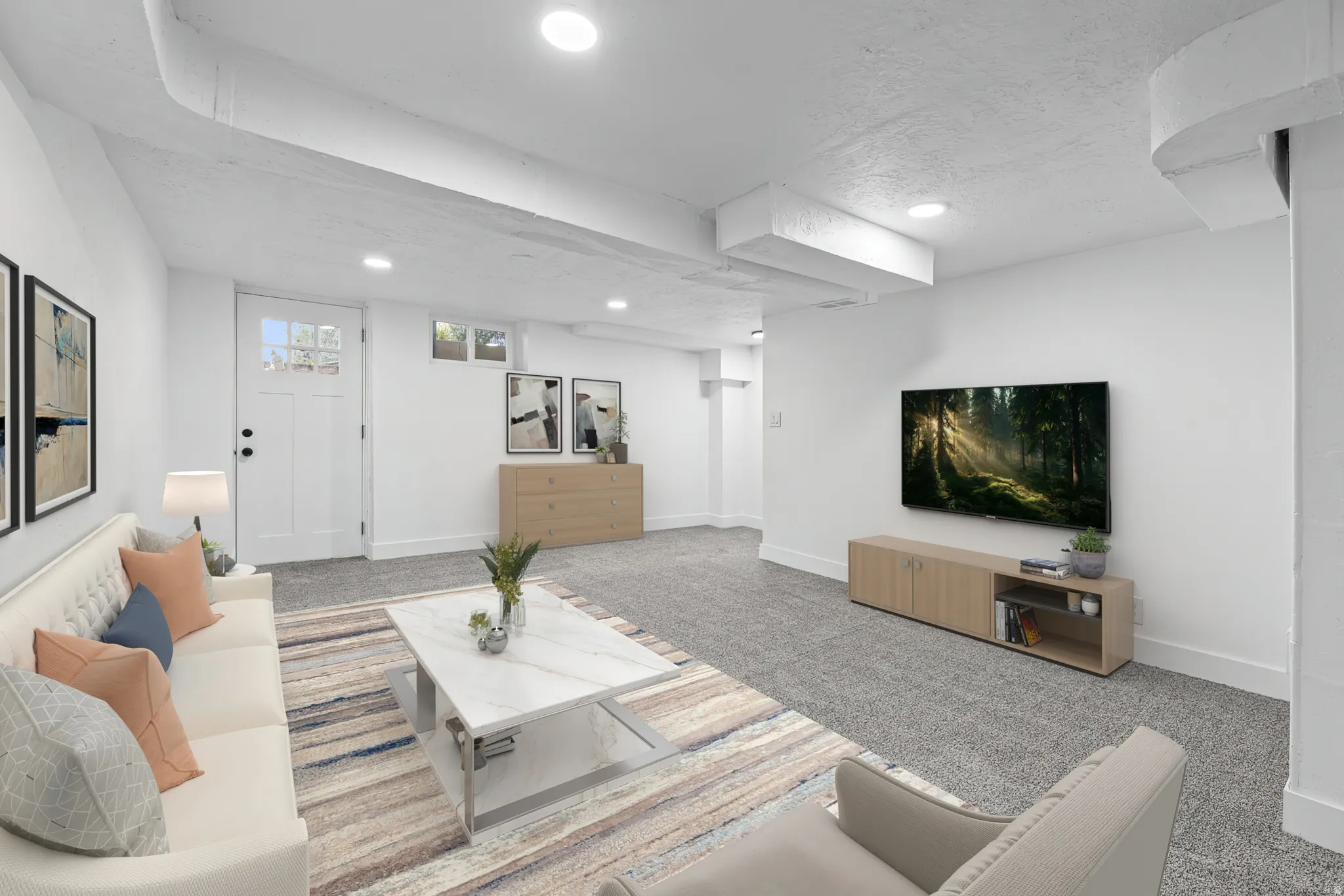 Virtually Staged Famiyl Room with Walk-Out -Can be a Seperate 1 Bedroom Apartment