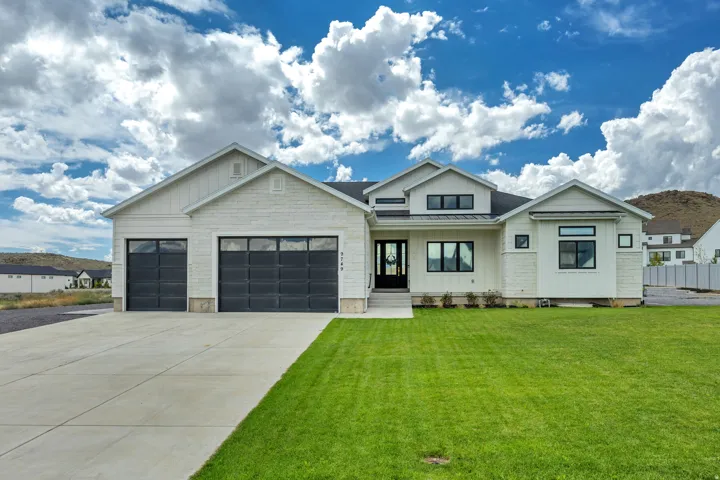 9749 N Hibiscus Ln, Eagle Mountain, Utah 84005