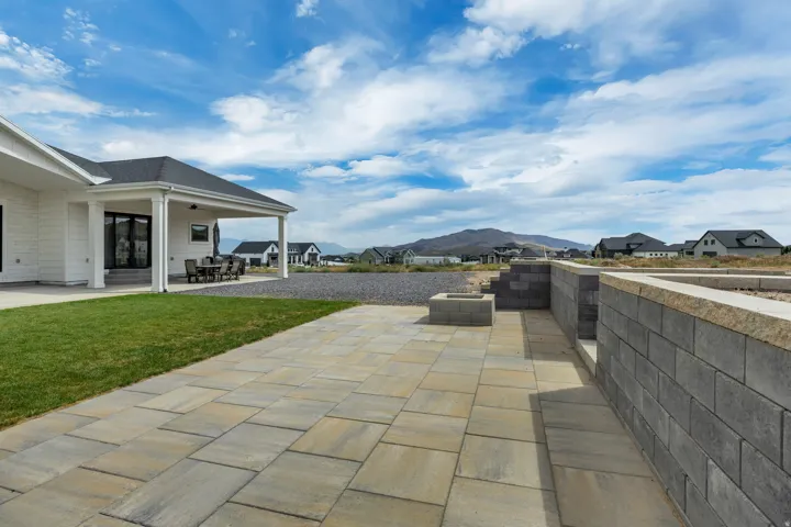 9749 N Hibiscus Ln, Eagle Mountain, Utah 84005