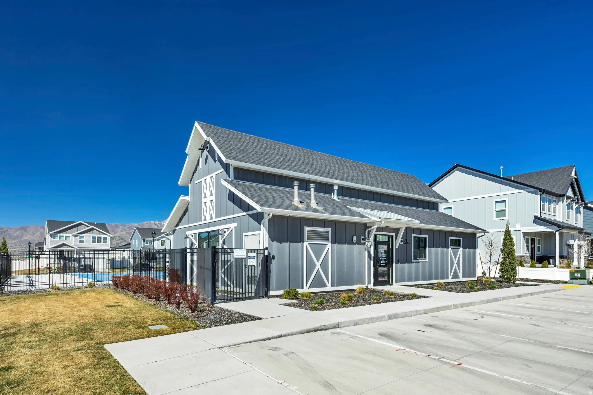 Community Club House and Pool