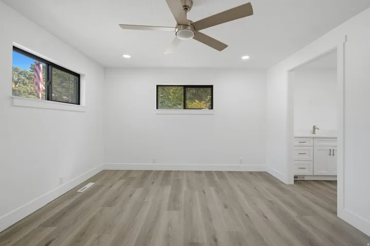 2936 E La Joya Dr, Holladay, Utah 84124