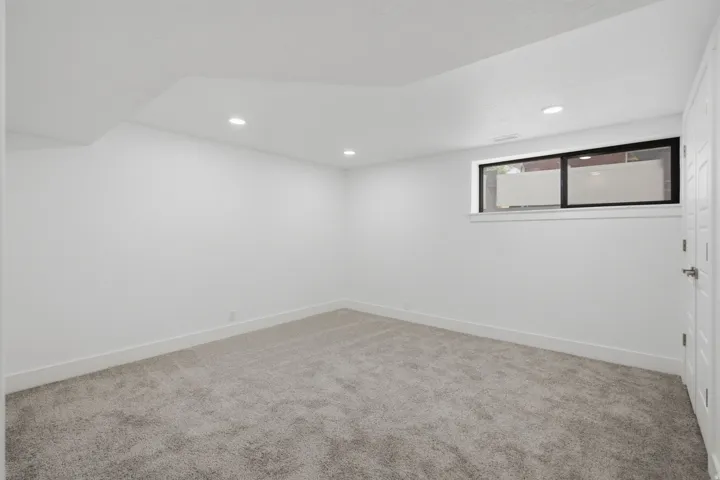 2936 E La Joya Dr, Holladay, Utah 84124
