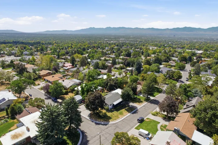 2936 E La Joya Dr, Holladay, Utah 84124
