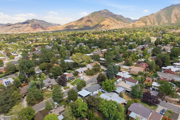 2936 E La Joya Dr, Holladay, Utah 84124