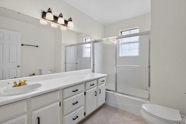 Main bathroom