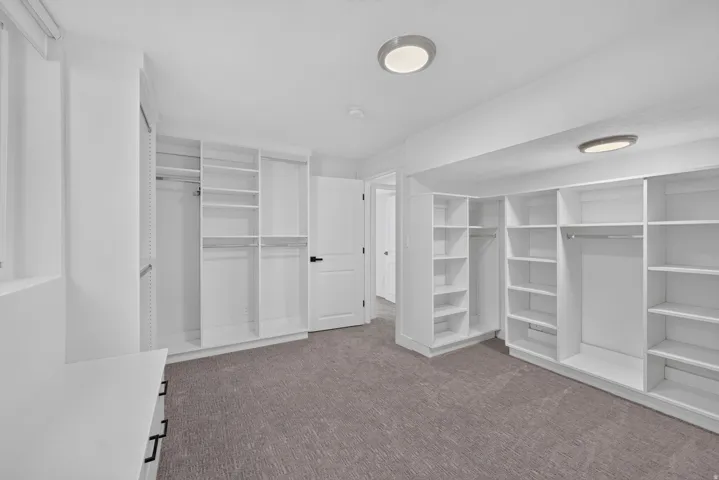 5th bedroom made into a closet easy to change to bedroom