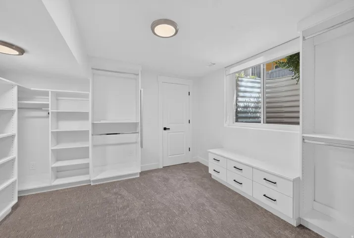 5th Bed Converted To Closet Easy to Make a bedroom again.