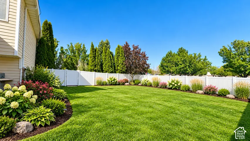 Simple Landscape Design Inspiration