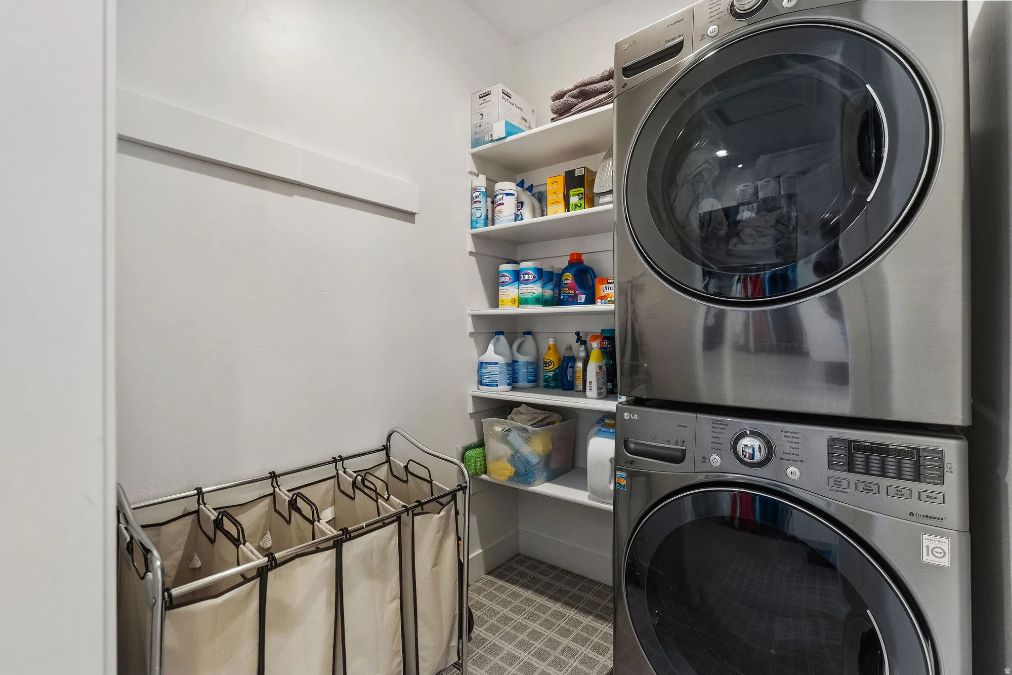 Primary suite laundry