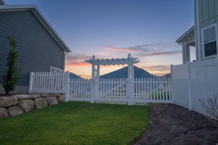 686 W Eaglecrest Cir, Elk Ridge, Utah 84651
