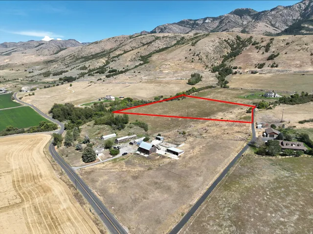 2163 E Maple Leaf Dr, Cove, Utah 84320