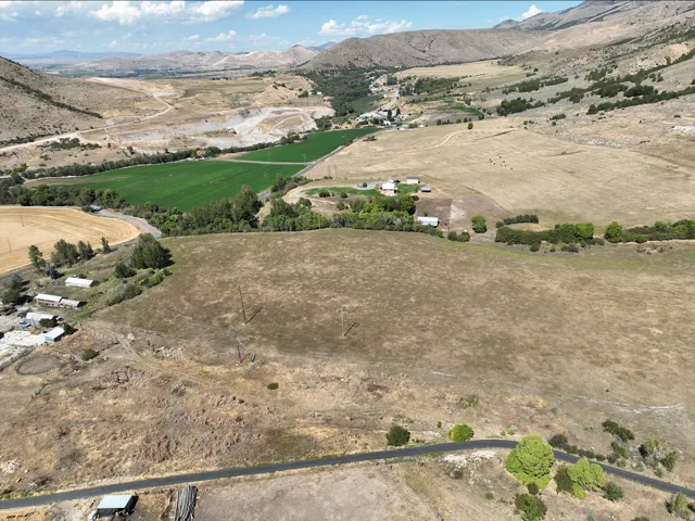 2163 E Maple Leaf Dr, Cove, Utah 84320