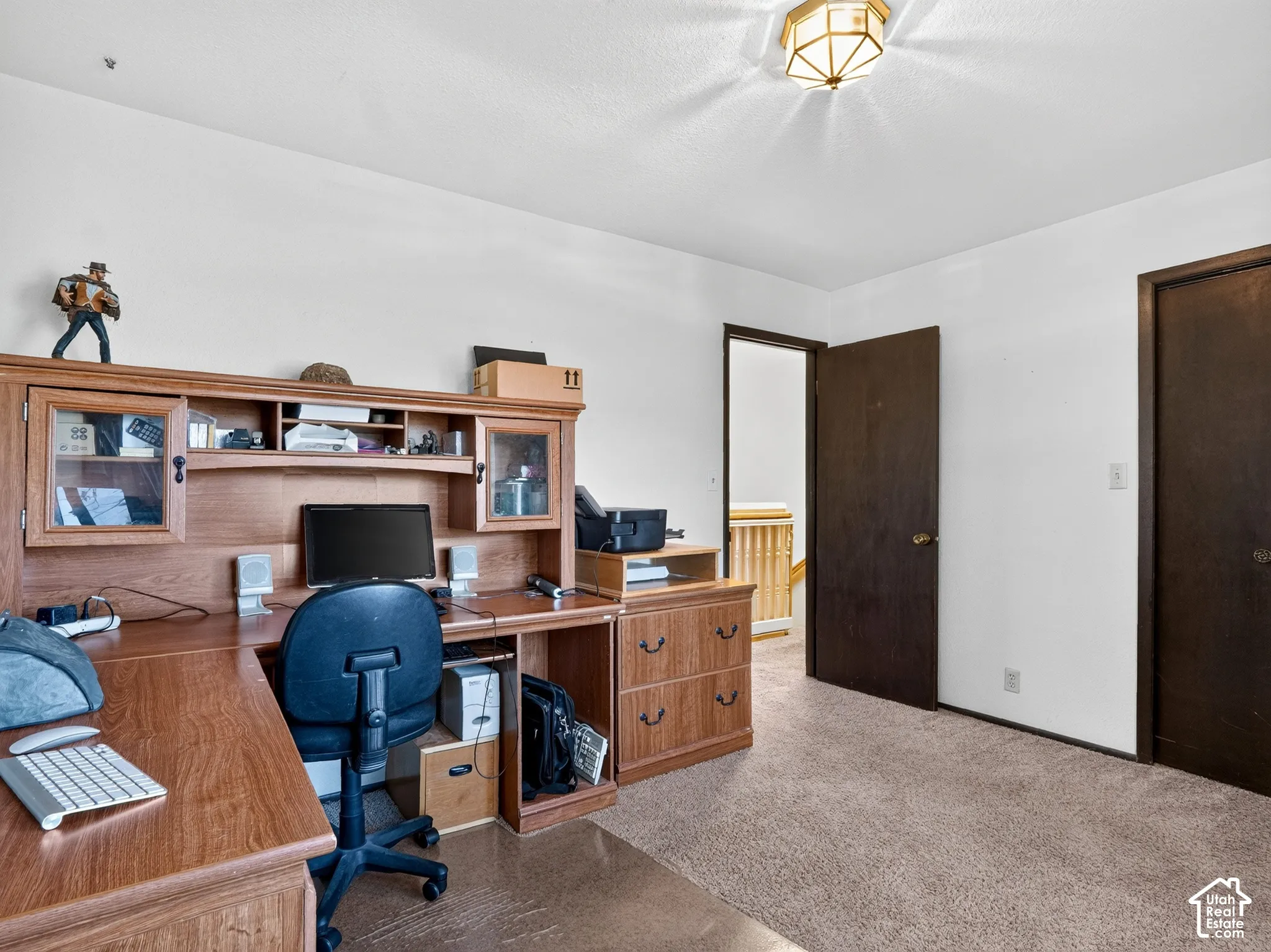 Neutral tone wall paint