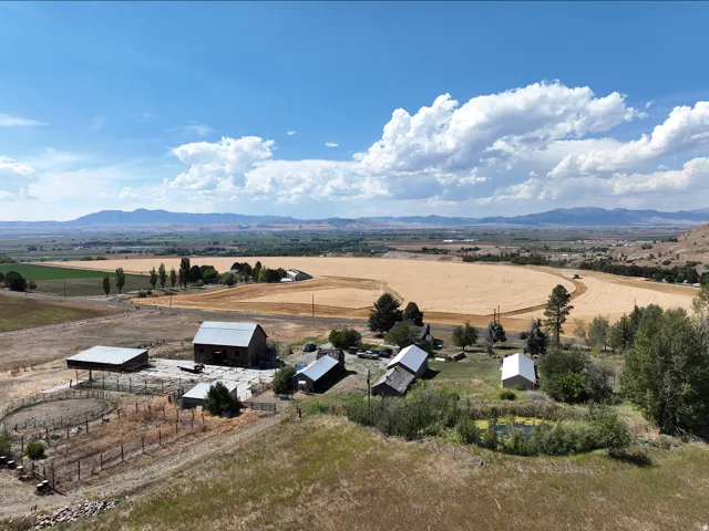 2035 E Maple Leaf Dr, Cove, Utah 84320