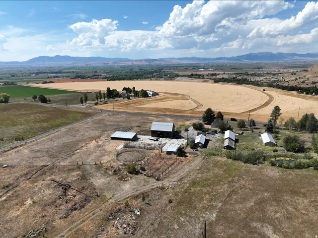 2035 E Maple Leaf Dr, Cove, Utah 84320