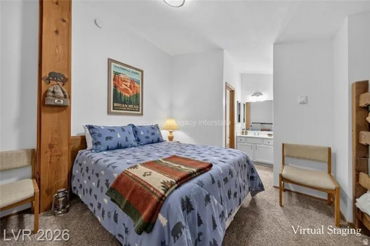 Wall-to-wall carpeting and neutral wall finishes