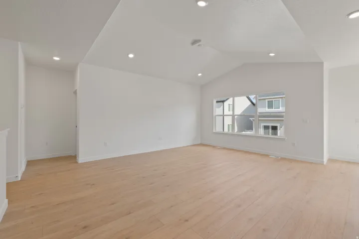Vaulted ceiling with recessed lighting