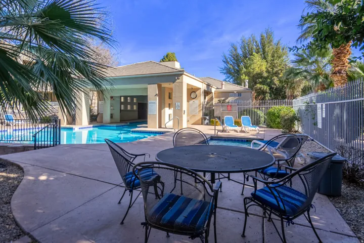 225 N Country Ln #18, St. George, Utah 84770