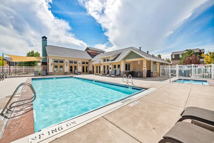 936 W Spring Creek Ln, Farmington, Utah 84025