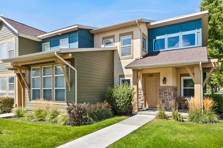936 W Spring Creek Ln, Farmington, Utah 84025
