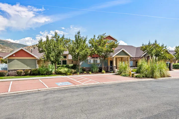 936 W Spring Creek Ln, Farmington, Utah 84025