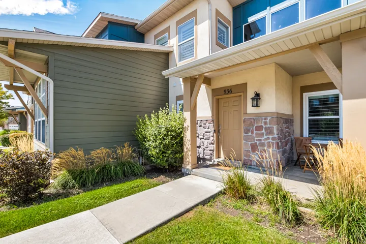 936 W Spring Creek Ln, Farmington, Utah 84025