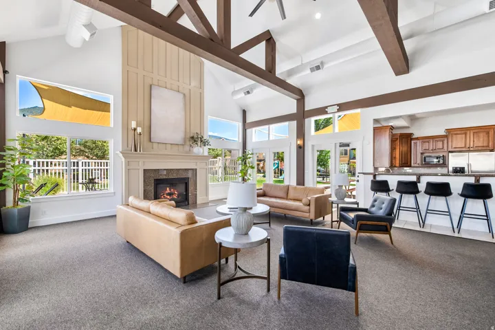 936 W Spring Creek Ln, Farmington, Utah 84025
