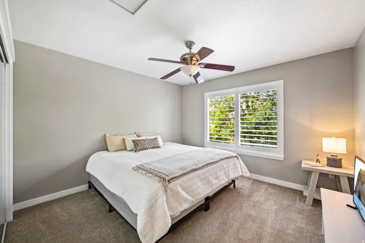 936 W Spring Creek Ln, Farmington, Utah 84025
