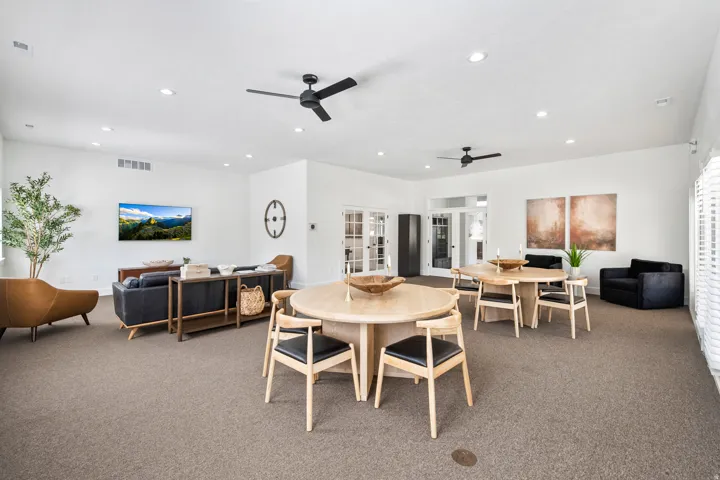 936 W Spring Creek Ln, Farmington, Utah 84025