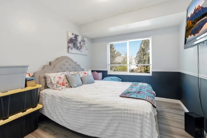 Wood-finish flooring with a two-tone wall treatment